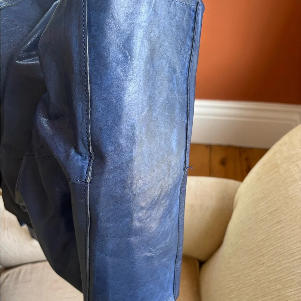 Tano Navy Leather Tote - Picture 5 of 6